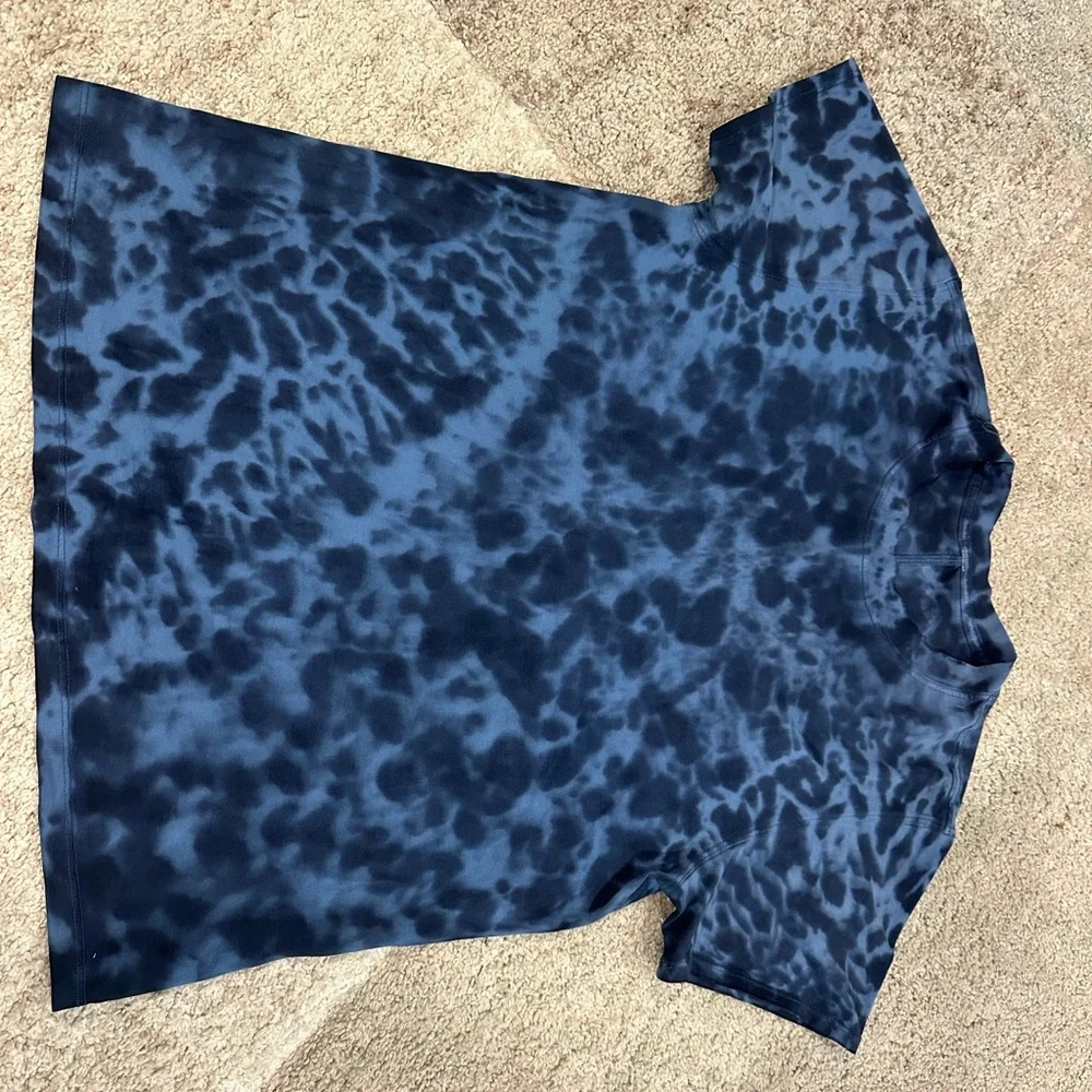 Lululemon Tie Dye Cotton T-Shirt Mens Small Blue Athletic Casual Tee - Picture 2 of 3